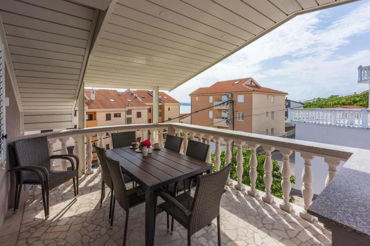 Apartments Mirela Crikvenica