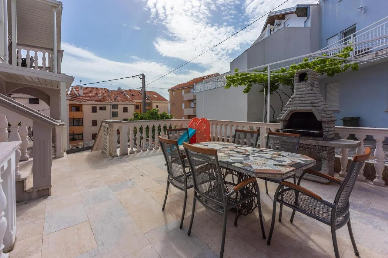Apartments Mirela Crikvenica