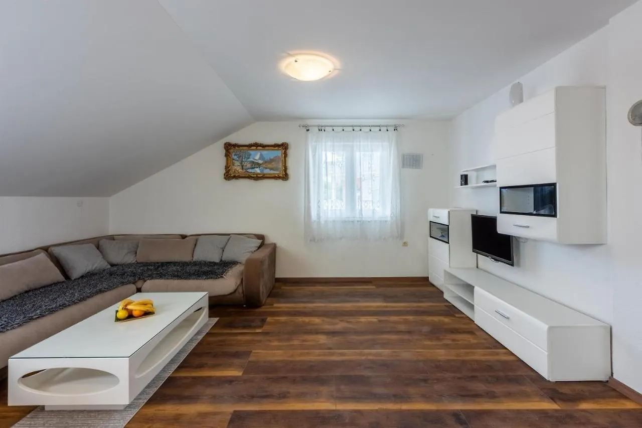 Apartments Mirela Crikvenica
