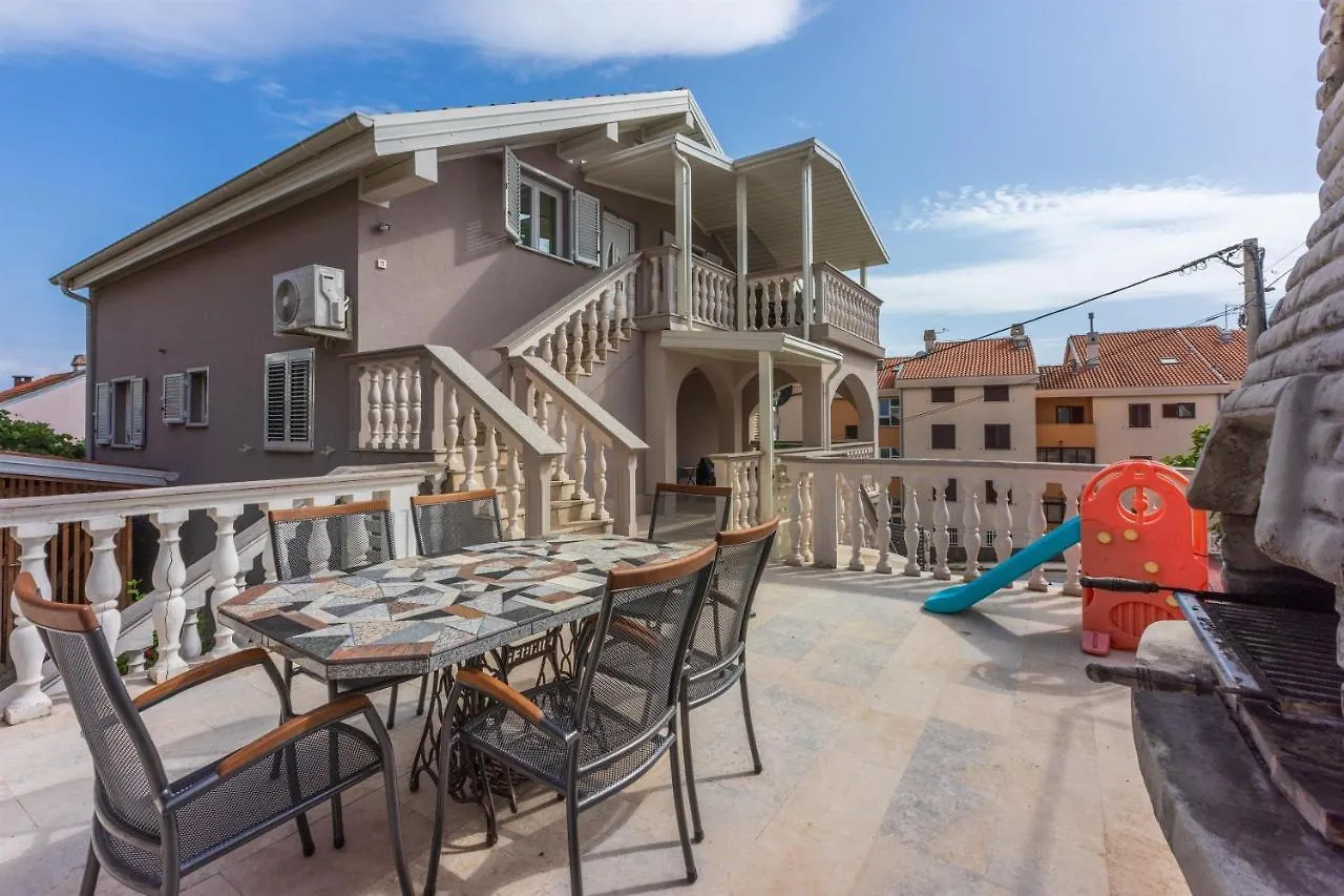 Apartments Mirela Crikvenica