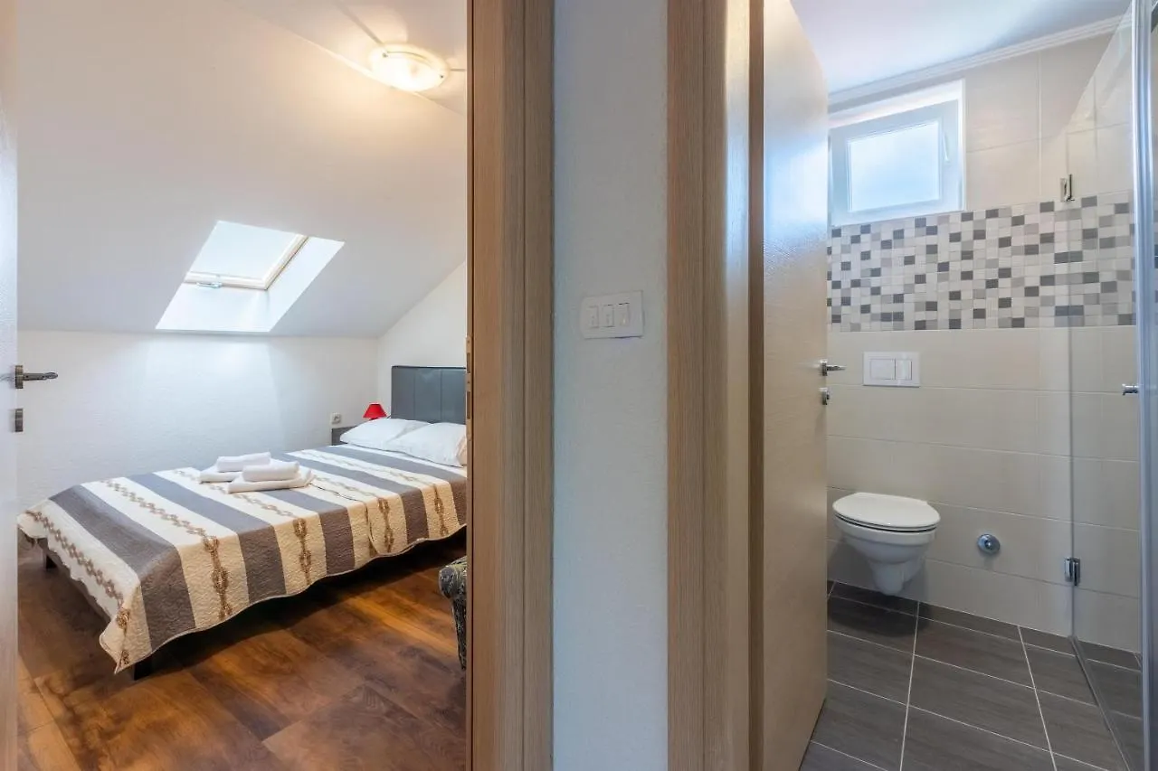 Apartments Mirela Crikvenica