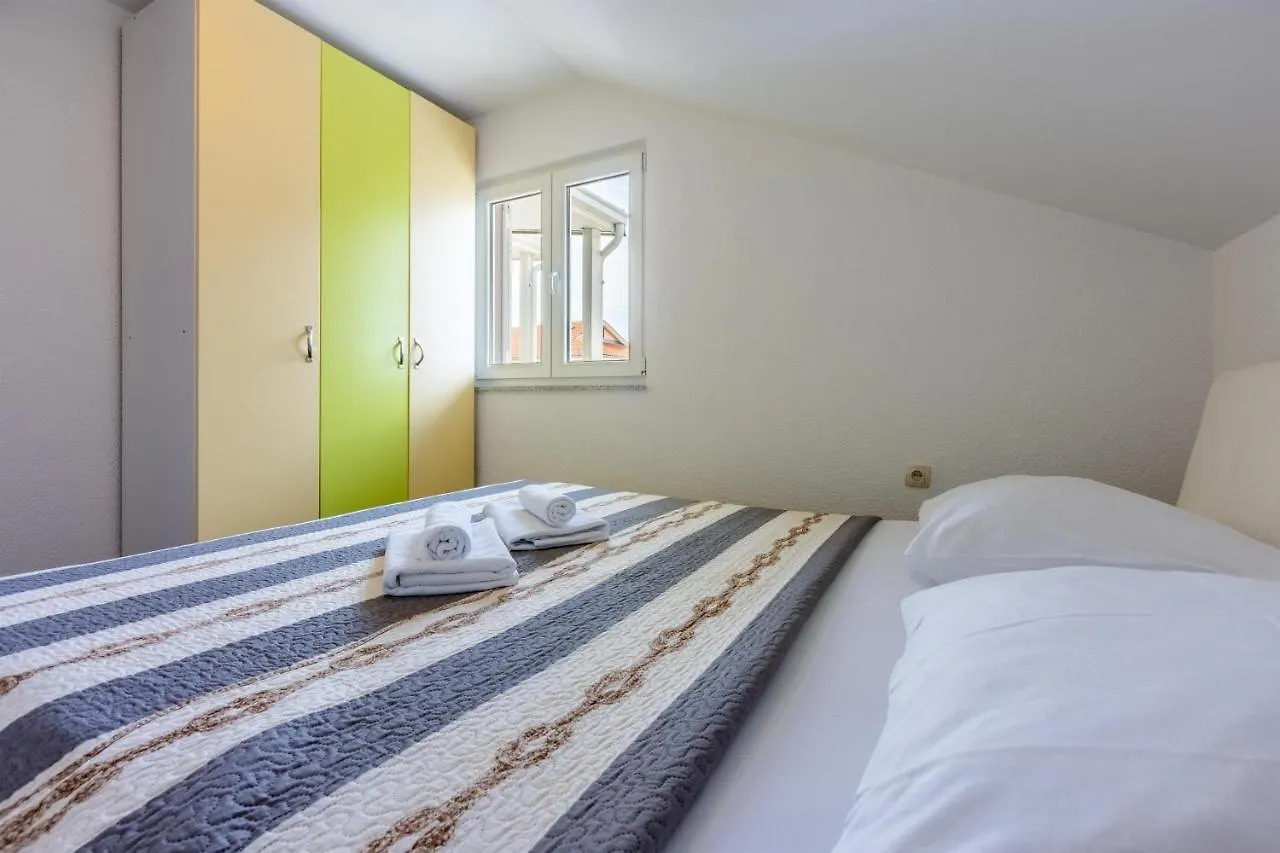 Apartments Mirela Crikvenica