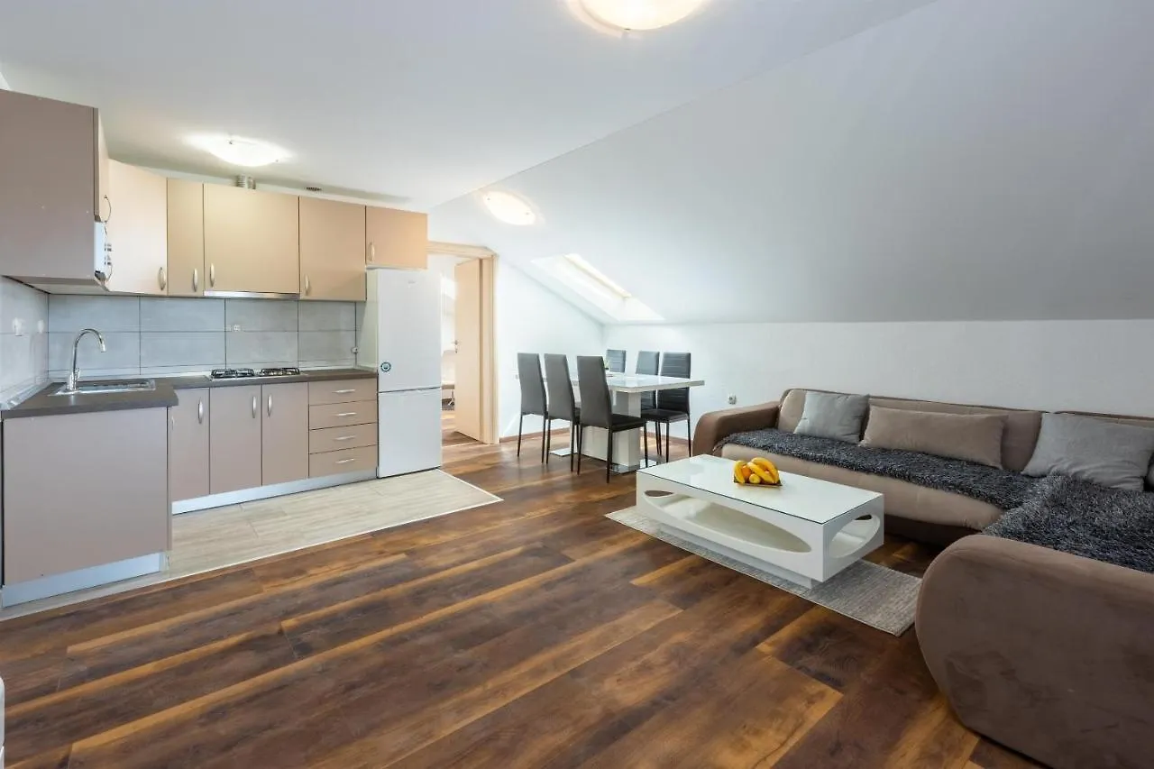 Apartments Mirela Crikvenica